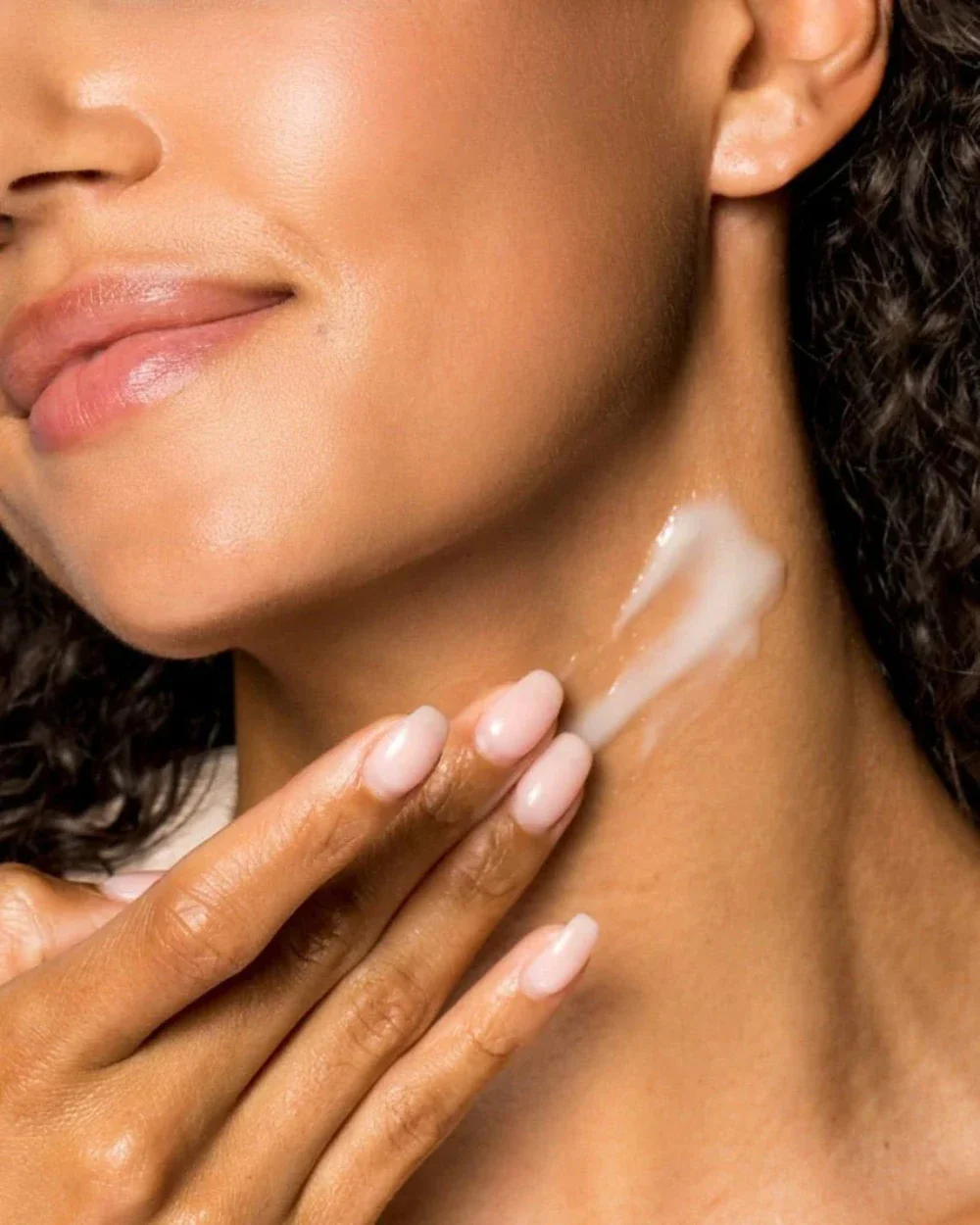 NeckPerfect Complex iS Clinical 50ml - Image 2